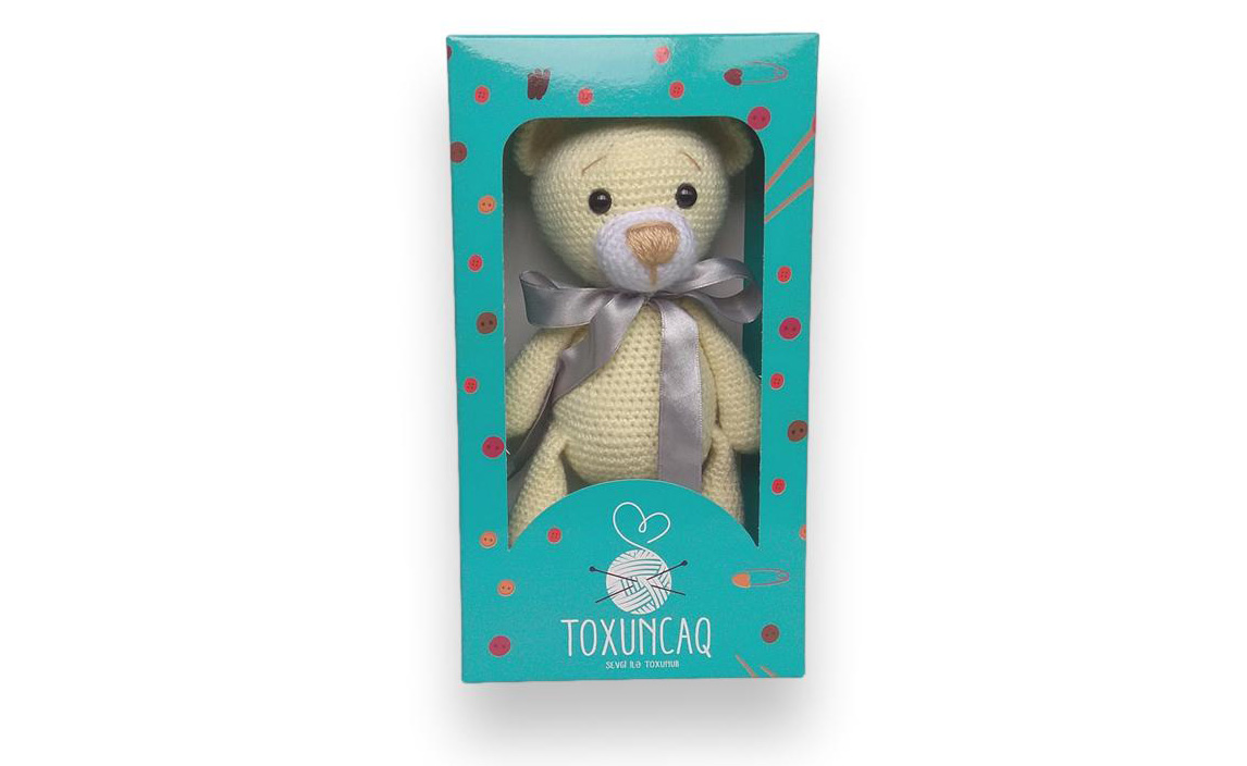 Krem rəngli ayıcıq, lentli