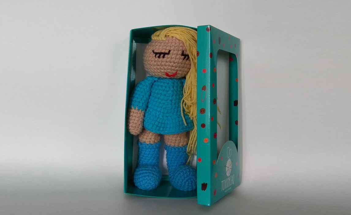 Göy donlu sarı gəlin