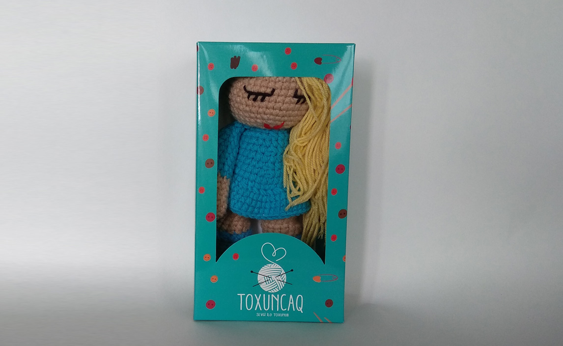 Göy donlu sarı gəlin