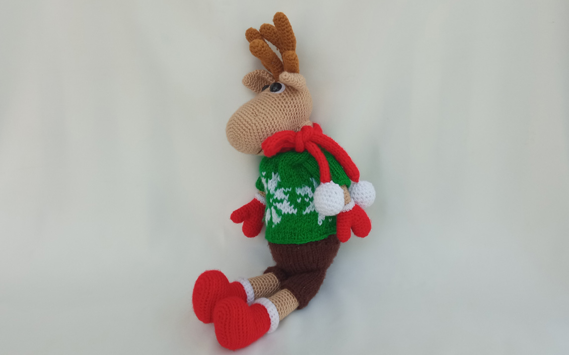 Maral Rudolf köynəkli