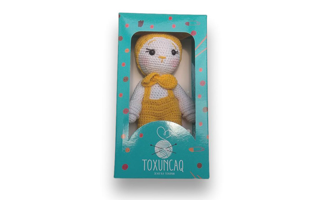 Sarı köynəkli dovşan